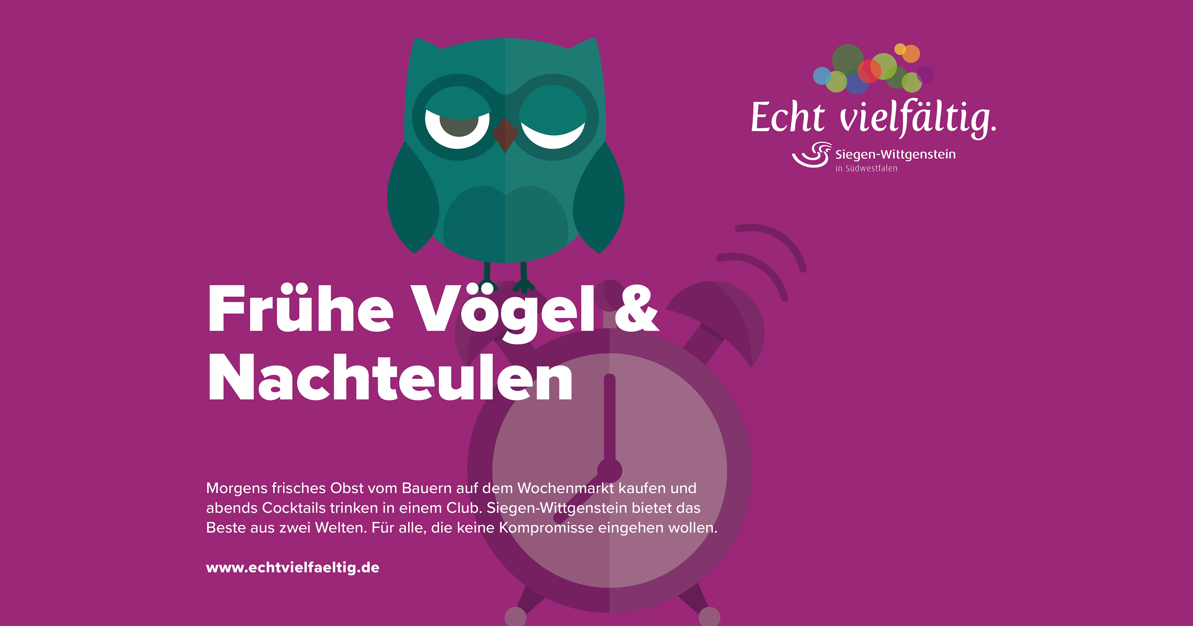 Das Bild zeigt eine Illustration auf violettem Grund. Man sieht einen Wecker, auf dem eine Eule sitzt. Darüber die Überschrift in weiß: „Frühe Vögel und Nachteulen“. Oben links in der Ecke das „Echt vielfältig“-Logo.