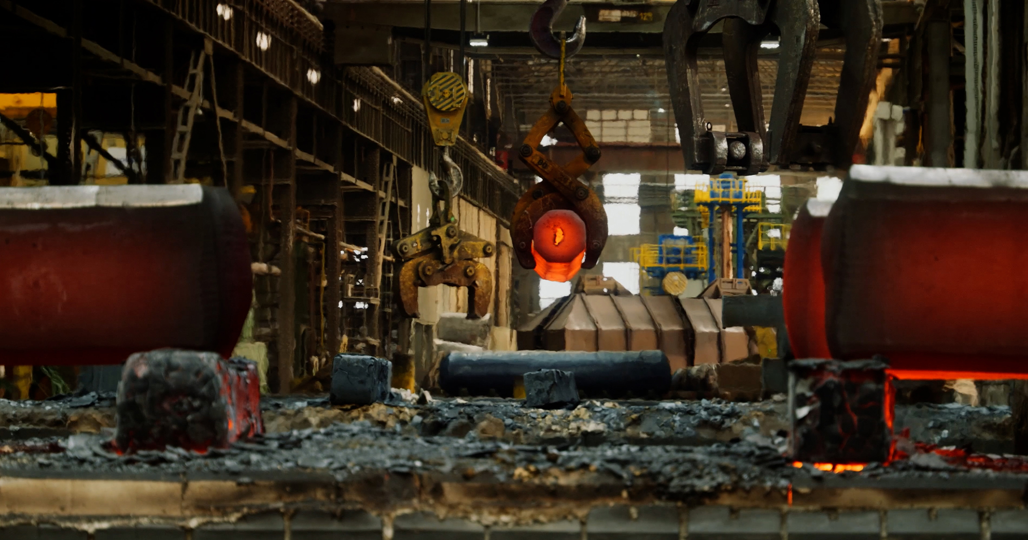 Luftaufnahme der Rolf Kind GmbH und umliegender Landschaft